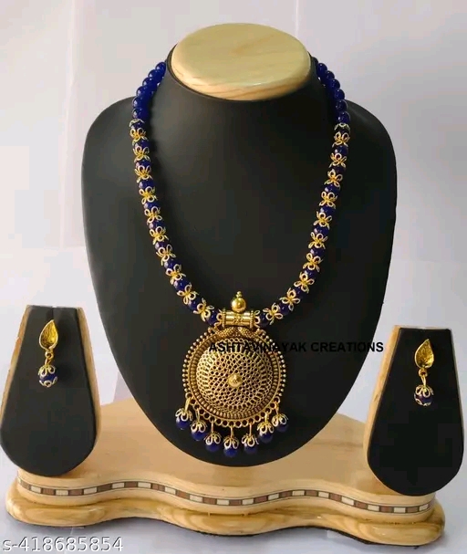 Stones Beats jewellery set