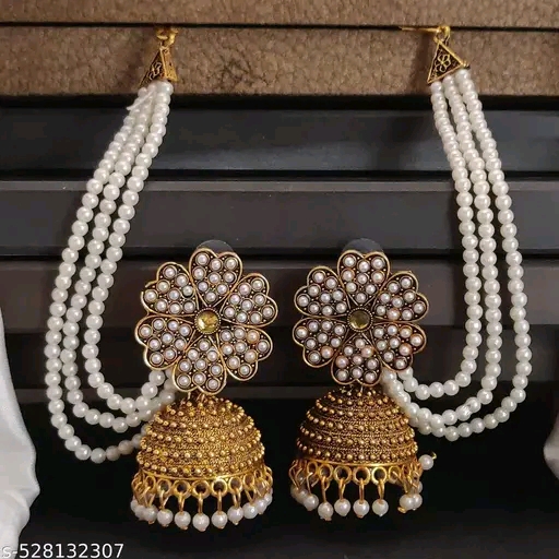 Pearl jhumka