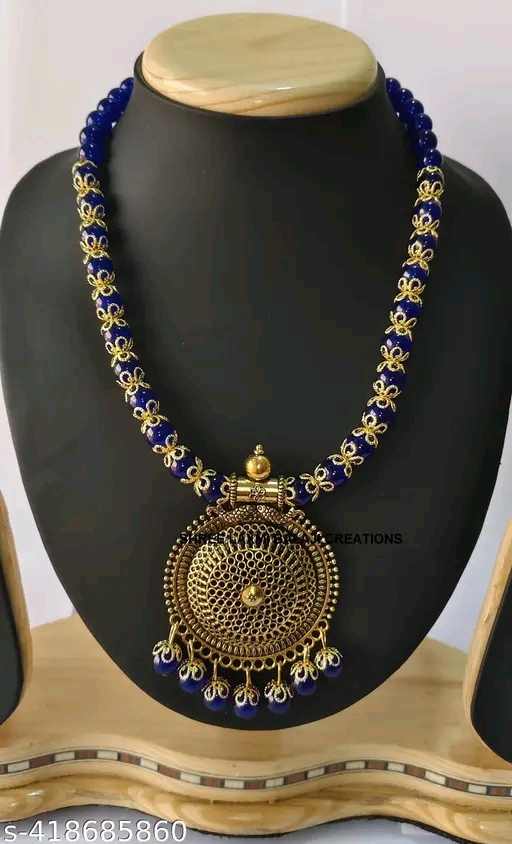 Stones Beats jewellery set