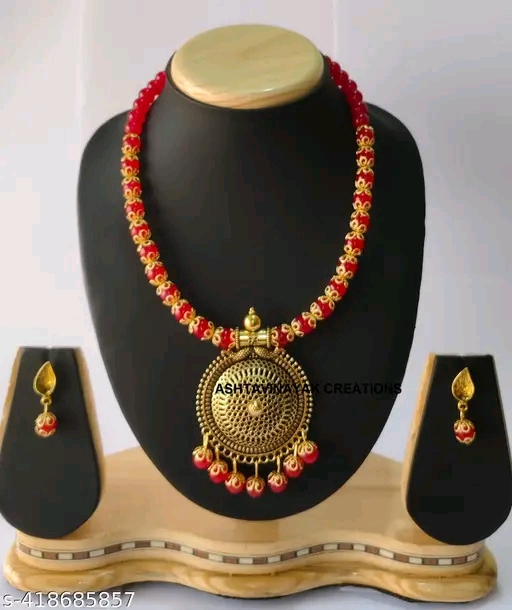 Stones Beats jewellery set