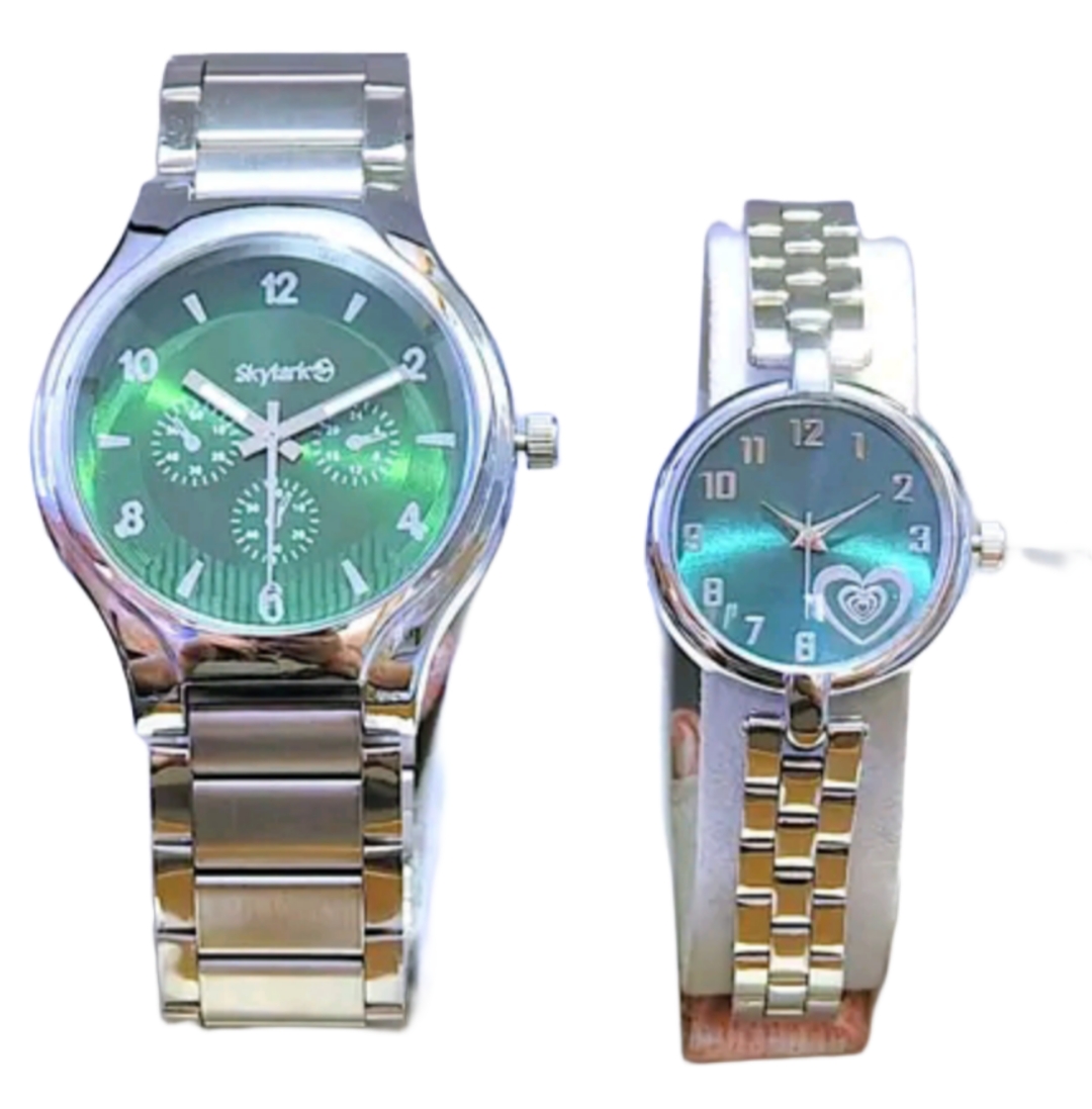 Analog couple watch