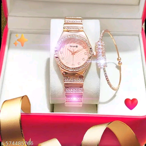 Analog bracelet watch