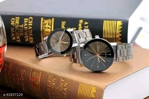 Analog couple watch